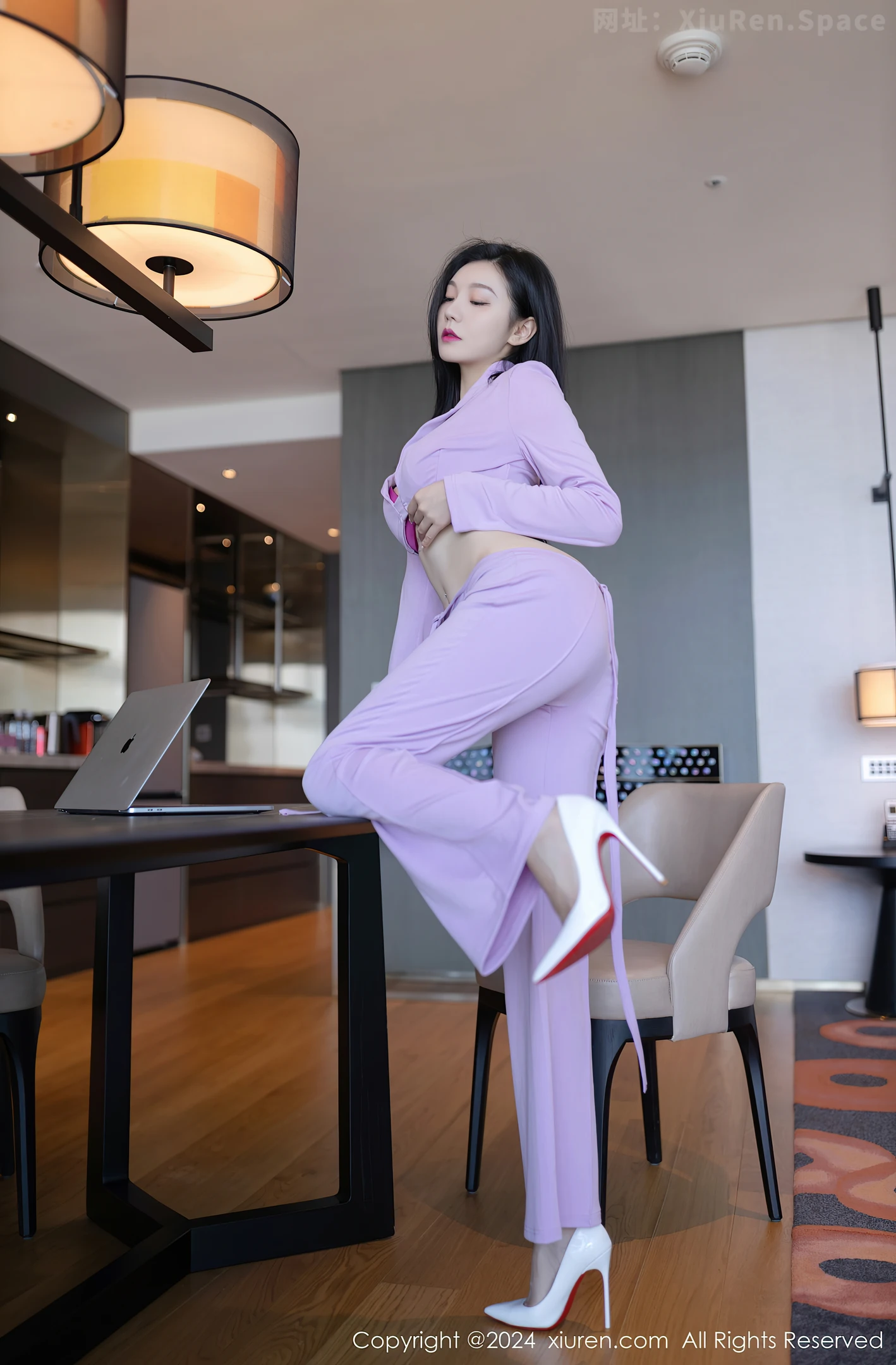 图片[6]-[XiuRen秀人网]VOL.8006 模特安然anran性感淡粉套装露紫红色内衣配白丝袜完美诱惑写真80P-秀人网官方网站